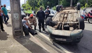 Acidente aconteceu na Avenida Dom Pedro II.