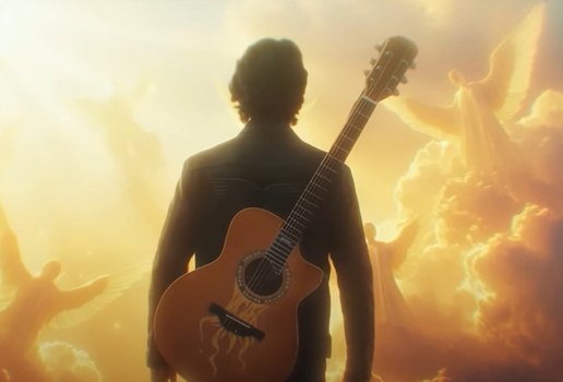 Marcus Menna, do hit "Carla", relembra lipo que quase o matou e comemora volta aos palcos