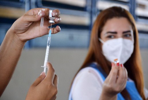 Vacinação contra a covid-19 em João Pessoa