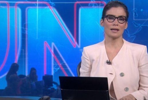 Internautas enxergam apresentadora do Jornal Nacional seminua e a levam ao topo do Twitter 01
