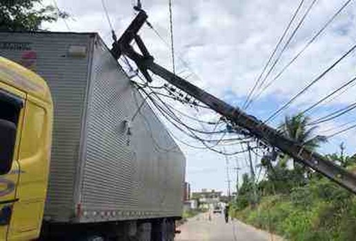 Caminhao postes geisel joao pessoa