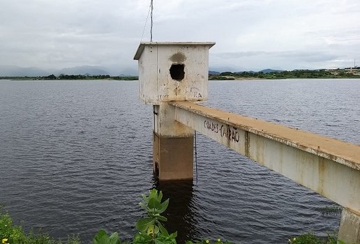 Acude jatoba em patos