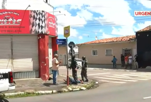 Homem agredido protesto