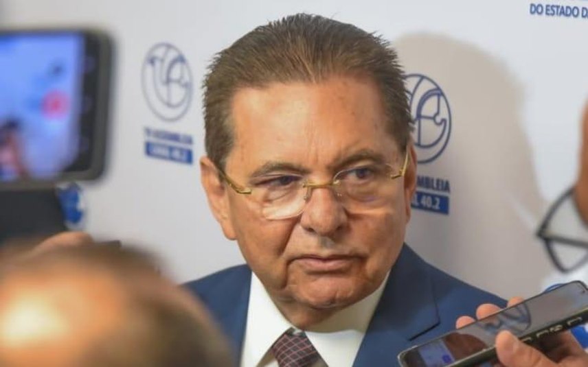 Adrino Galdino