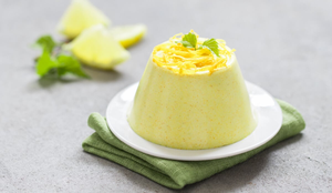 Pudim cremoso de limão (Imagem: Aksana Ban | Shutterstock)