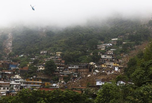 Petrópolis, na região serrana do Rio de Janeiro, volta a sofrer com fortes chuvas