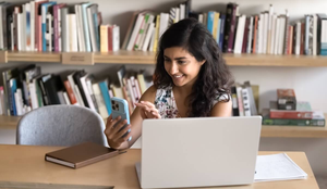 É possível preservar o foco e garantir um estudo mais eficaz sem abrir mão da conectividade (Imagem: fizkes | Shutterstock)