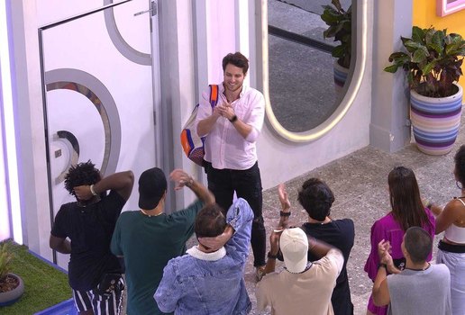 10º eliminado do BBB22, Lucas se despede dos colegas