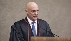 Ministro Alexandre de Moraes assina despacho