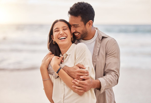 Julho é um período de energias intensas, ideal para atrair um novo amor (Imagem: PeopleImages.com - Yuri A | Shutterstock)