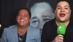 Leonardo tem crise de riso com boca de reporter e video viraliza