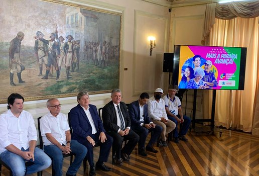 Solenidade aconteceu nesta terça-feira (10) no Palácio da Redenção