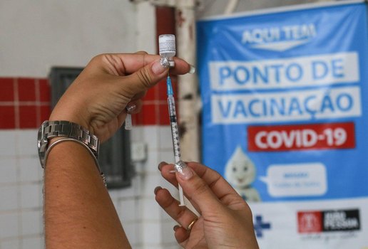 Vacinação contra o novo coronavírus em João Pessoa