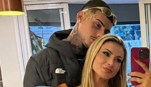 ANDRESSA URACH ASSUME NOVO RELACIONAMENTO