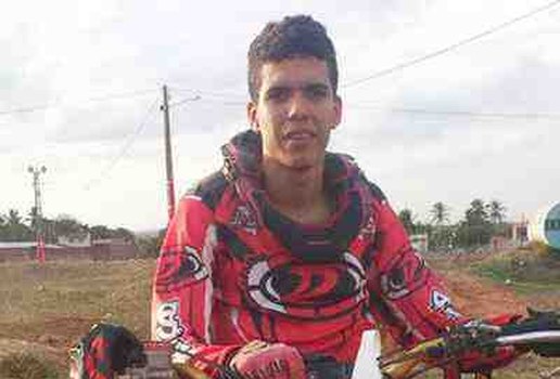 Hipolito piloto motocross