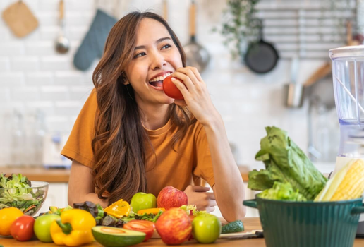 A qualidade dos alimentos é essencial no processo de emagrecimento (Imagem: Art_Photo | Shutterstock)