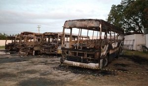 Onibus incendiados