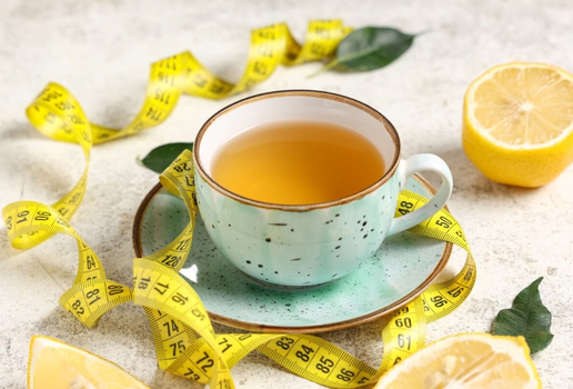 Chá verde com limão-siciliano (Imagem: Pixel-Shot | Shutterstock)