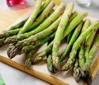 O aspargo é um alimento nutritivo e benéfico para a saúde (Imagem: nelea33 | Shutterstock)