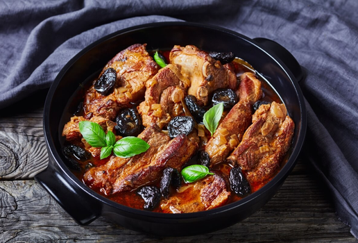 Costela suína com ameixa seca (Imagem: from my point of view
| Shutterstock)