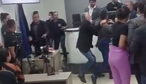 Vídeo | Vereadores trocam socos durante sessão em cidade paraibana