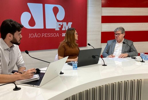 João Azevêdo deu entrevista à rádio Jovem Pan João Pessoa