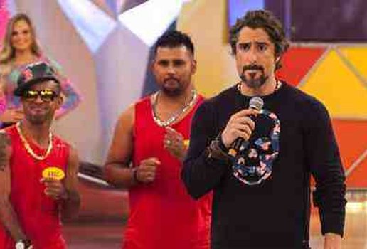 Marcos mion no comando do canjica show do programa legendarios na record 1470343910983 v2 615x300