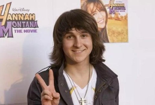 Mitchel Musso interpretou Oliver Oken em Hannah Montana