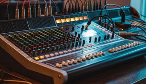 A photograph of a professional audio mix Ms2xm YO8 R8e3 Srb N Go YK Mw T Gxn6 Z1u R5q INU Nx5 Blg2g