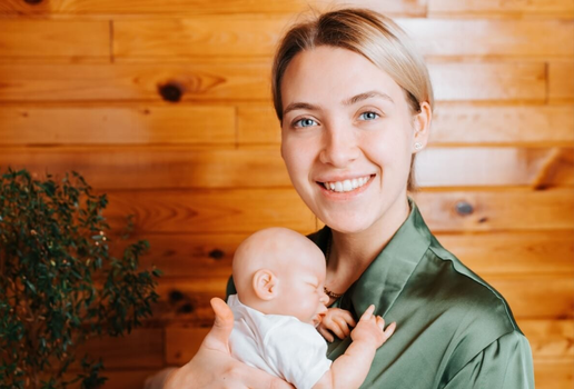 O brincar pode encobrir dores não elaboradas (Imagem: Sergio Photone | Shutterstock)