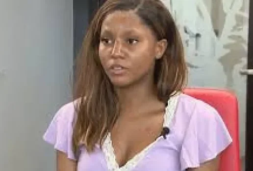 Atleta contrai suberbacteria comedora de carne em piscina de hotel