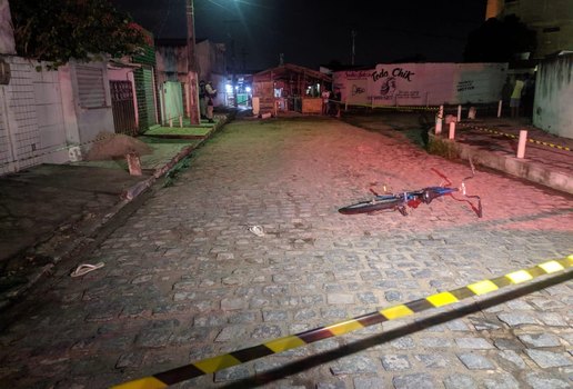 Equipes da polícia foram acionadas ao local