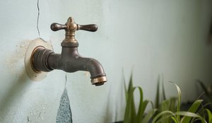 Vai faltar agua torneira grande gerada com ideogram