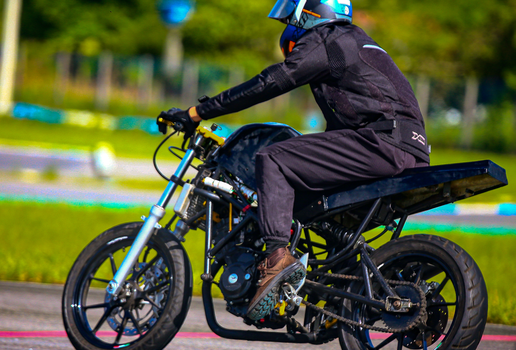 Estudantes da UFPB produzem moto de corrida para competição internacional