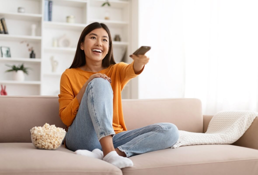 As produções coreanas sabem como explorar emoções reais, criar conexões inesperadas e surpreender com cada episódio (Imagem: Prostock-studio | Shutterstock)