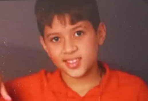 Crianca moto soledade