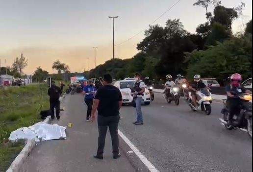 Motociclista morre ao colidir contra carro na BR-230, em João Pessoa