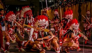 Carnaval Tradicao de Joao Pessoa atrai multidao na primeira noite de desfiles 15