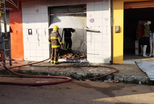 Incendio fogo lojas santa rita 2