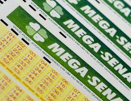Mega-Sena realiza premiação neste sábado