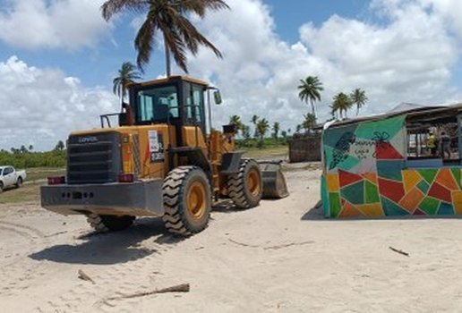 MPF orienta retirada de barracas irregulares em Ponta de Lucena PB e cobra ocupacao sustentavel