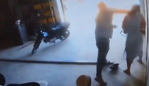 Homem é flagrado agredido ex dentro de loja, na Paraíba