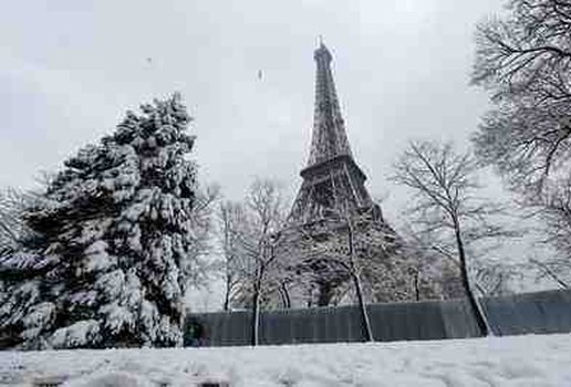 Torre Eifel neve