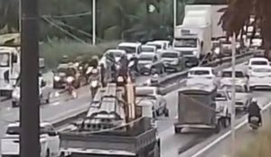 Trânsito ficou congestionado na rodovia