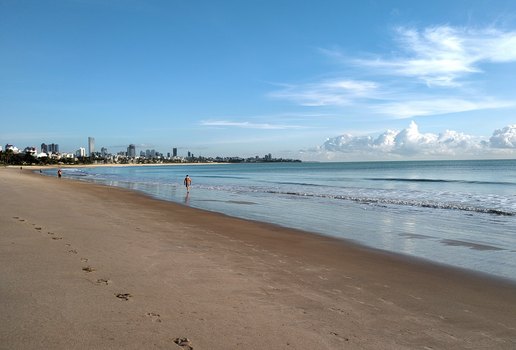 Praia de Manaíra, em João Pessoa, tem boa qualidade da água para banho.