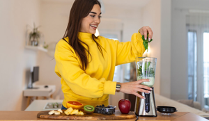 O consumo de vitaminas caseiras pode ajudar no ganho de massa muscular (Imagem: Photoroyalty | Shutterstock)