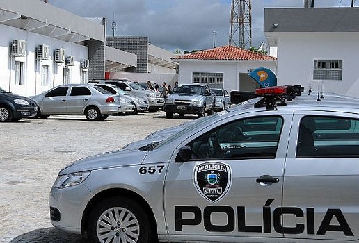 Suspeitos foram encaminhados à Central de Polícia, em Campina Grande