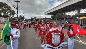 Desfile da Banda Marcial Professor Pedro Anibal Moura