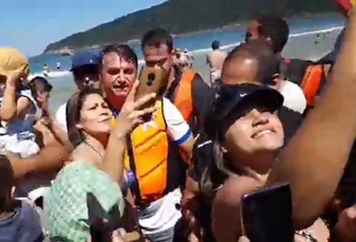 Bolsonaro mascara praia