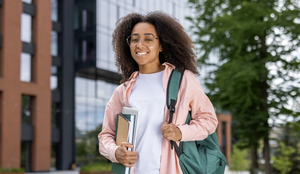 A graduação é um investimento no futuro, então é importante que os estudantes façam essa escolha de forma consciente (Imagem: voronaman | Shutterstock)